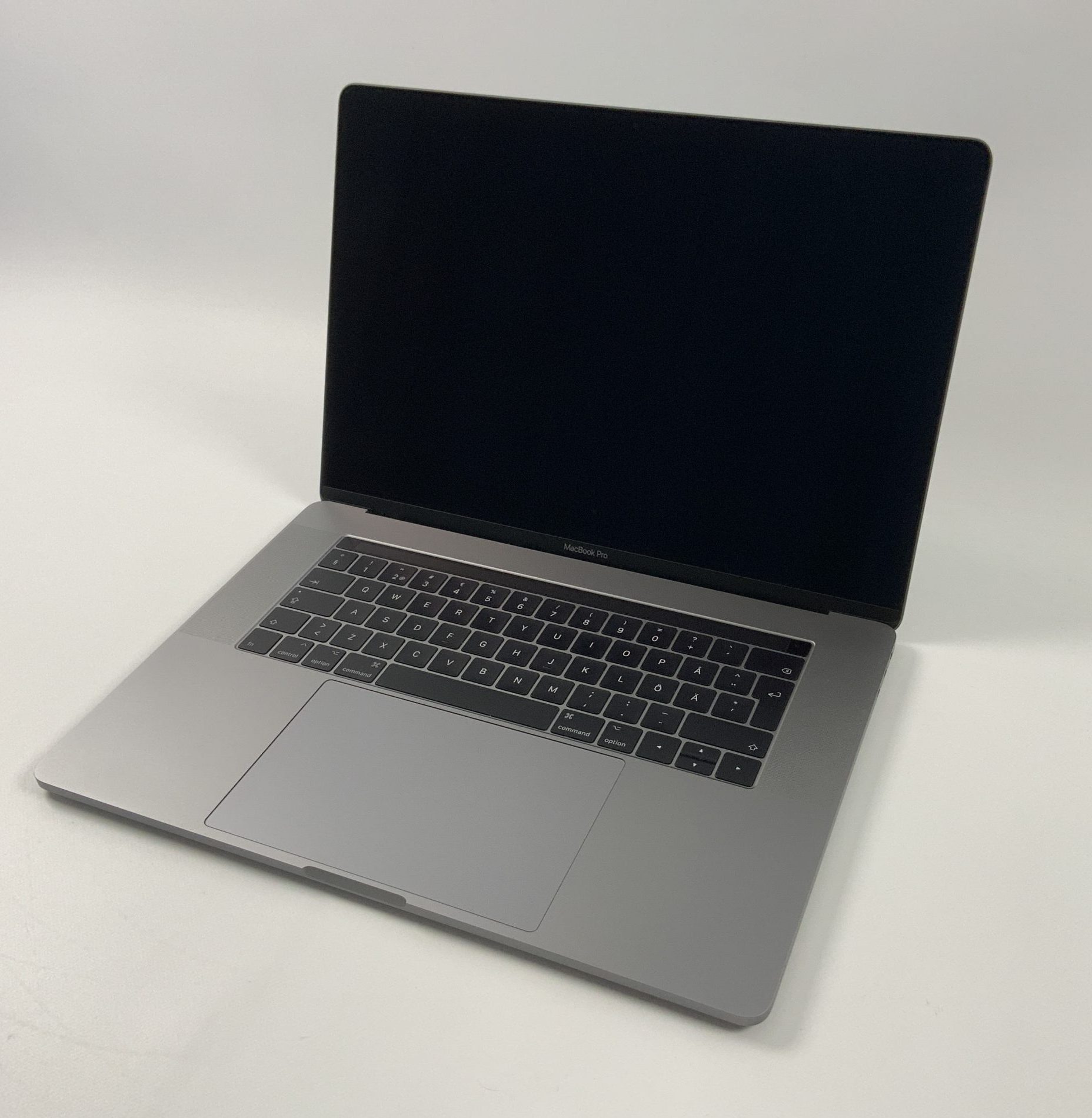MacBook Pro 15" Touch Bar Mid 2017 (Intel Quad-Core i7 2.8 GHz 16 GB RAM 256 GB SSD), Space Gray, Intel Quad-Core i7 2.8 GHz, 16 GB RAM, 256 GB SSD, Afbeelding 1